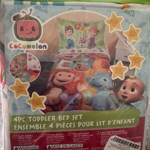 CoComelon 4-Piece Toddler Bed Set - Multicolor